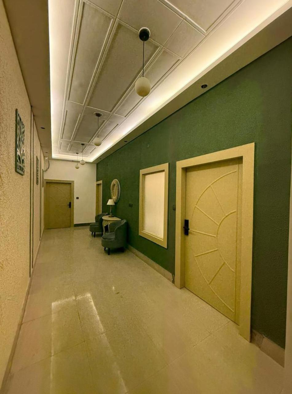 Divine Hotel Karnal Bagian luar foto